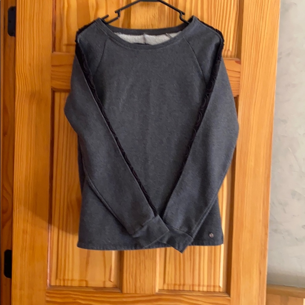 Fabletics sweatshirt